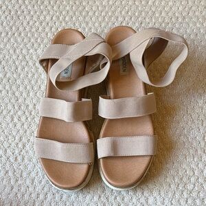 Steve Madden Tan Sandals